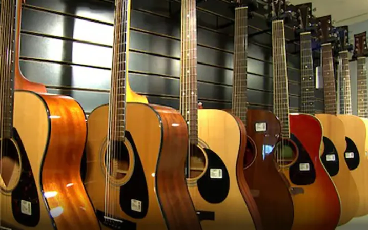 دردسر فروشندگان سازهای موسیقی در استان کبک به دلیل قانون زبان